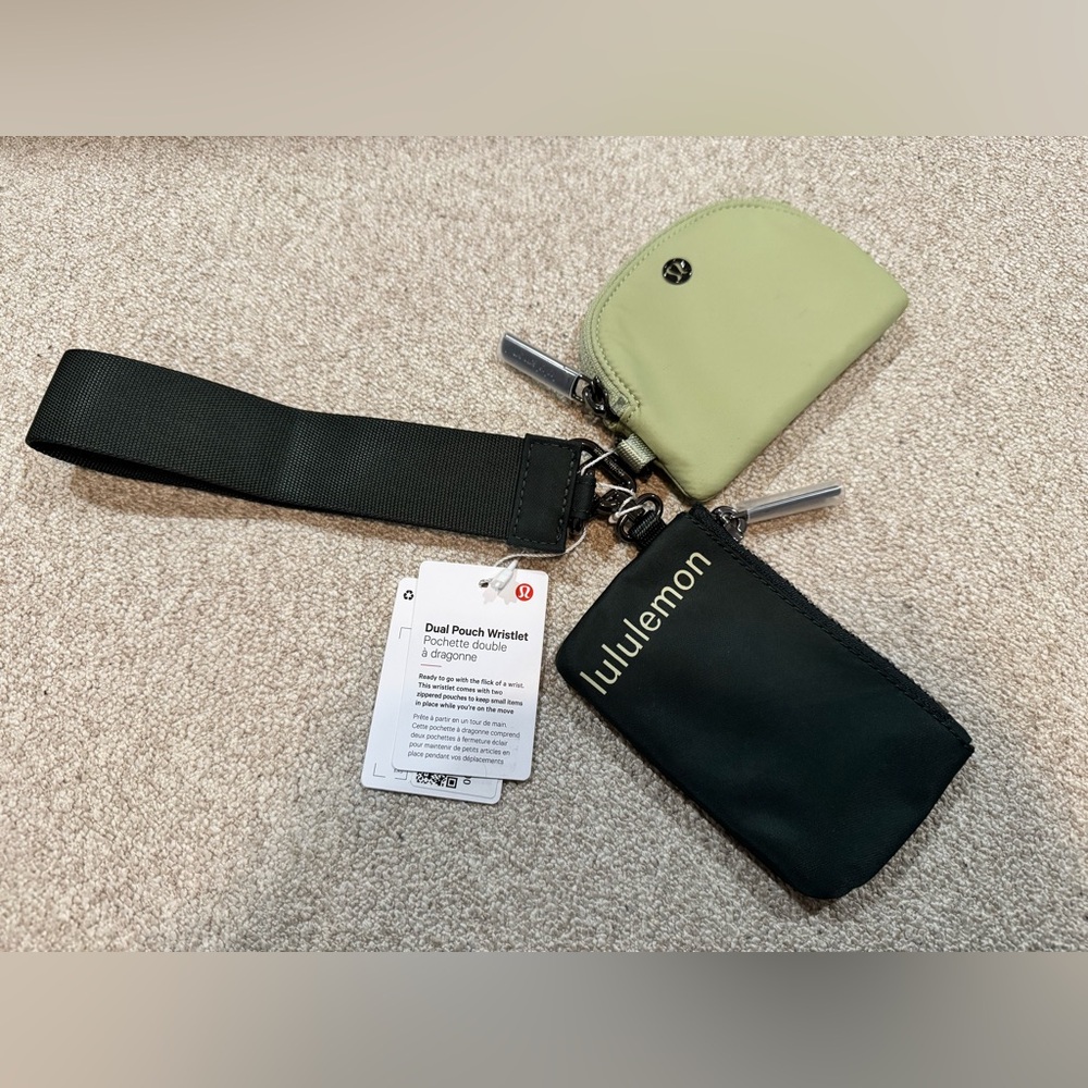 NWT Luluemon Dual Pouch Wristlet RNFG/HNDW